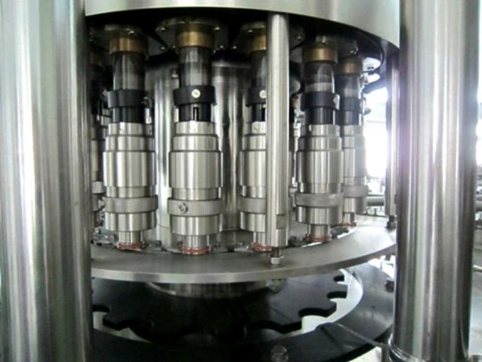A bebida do controle do PLC/carbonatou a máquina de enchimento 380V conduzido bonde da bebida 50HZ 2