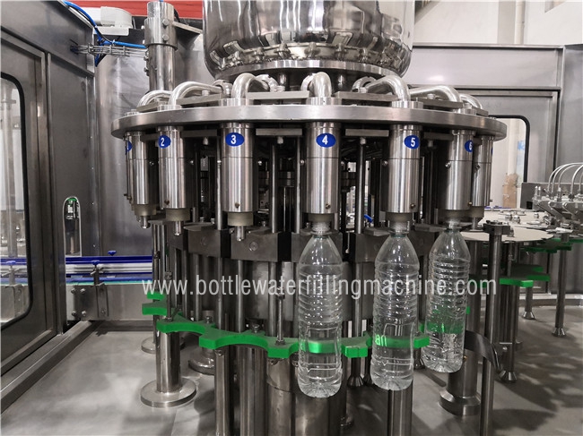 Garrafa Juice Filling And Sealing Machine do animal de estimação de 3000BPH 2000ML 6kw 0