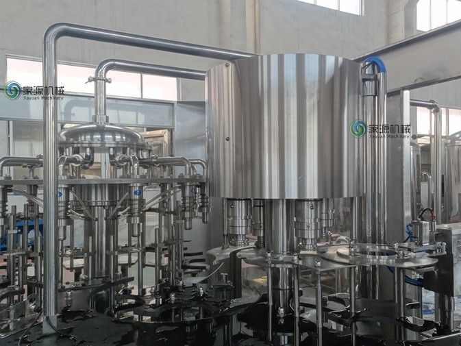 Máquina de engarrafamento plástica da água da garrafa do ANIMAL DE ESTIMAÇÃO do HDPE para a água potável 2000 - 4000BPH 1