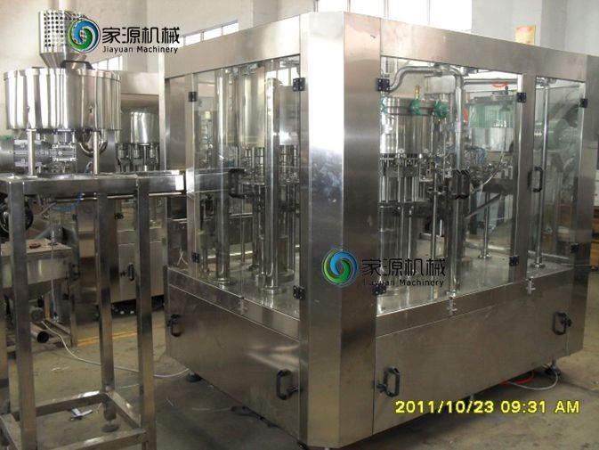 Máquina de enchimento carbonatada 4000p/h da bebida - bebida da capacidade 6000p/h/energia que faz a máquina 0
