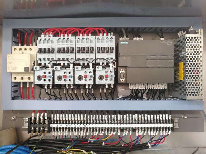 Operação fácil carbonatada automática da máquina de enchimento da bebida da eficiência elevada 5