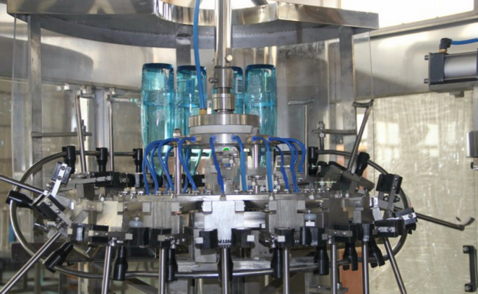 A máquina de enchimento da bebida da garrafa do ANIMAL DE ESTIMAÇÃO/carbonatou linhas de produção das bebidas 3