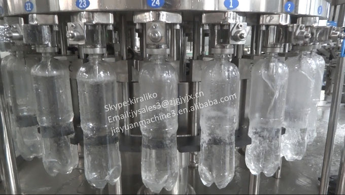 O enchimento e a selagem de Bevarage do gás do suco da água mineral fazem à máquina/máquinas de enchimento líquidos 2